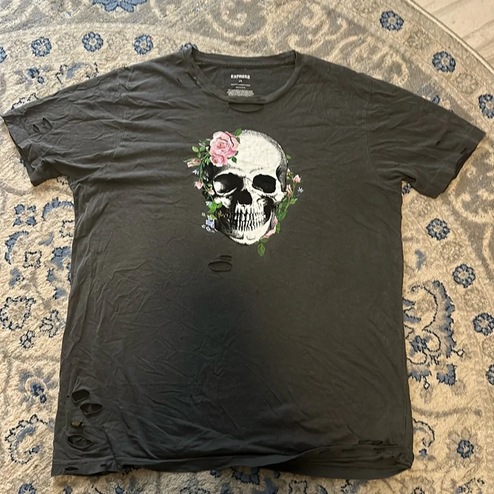 Express floral skull distressed T-shirt - Picture 1 of 4